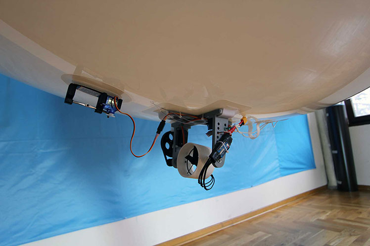 2-m-RC-Blimp-gondola-with-dropping-mechanism